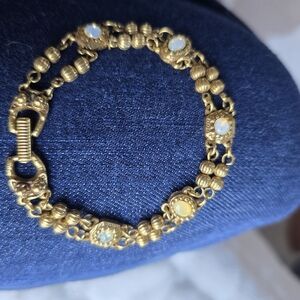 Elegant Gold Estate Bracelet with Opalescent Accents